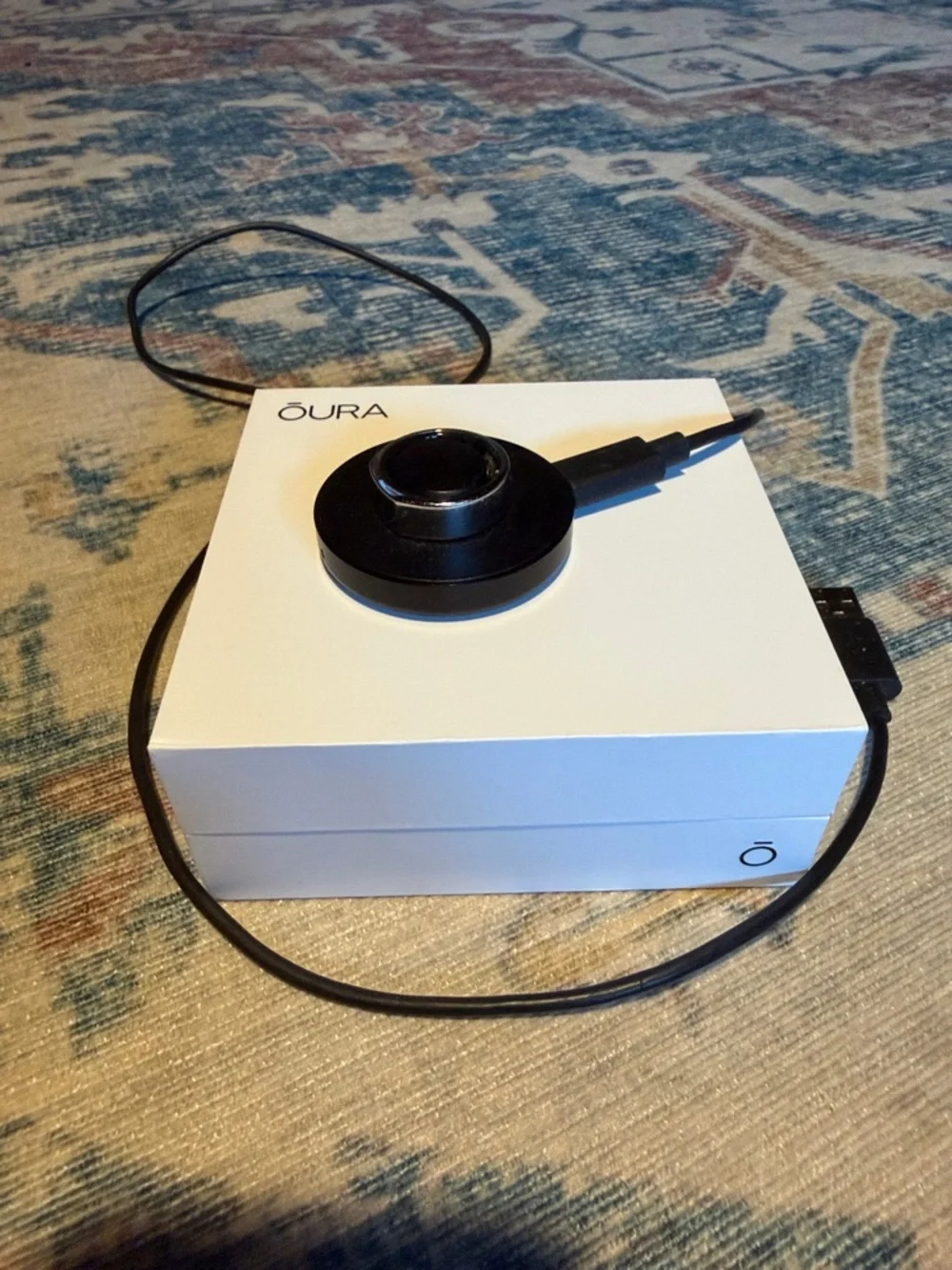 Oura Black Charging Dock with Cable size 9